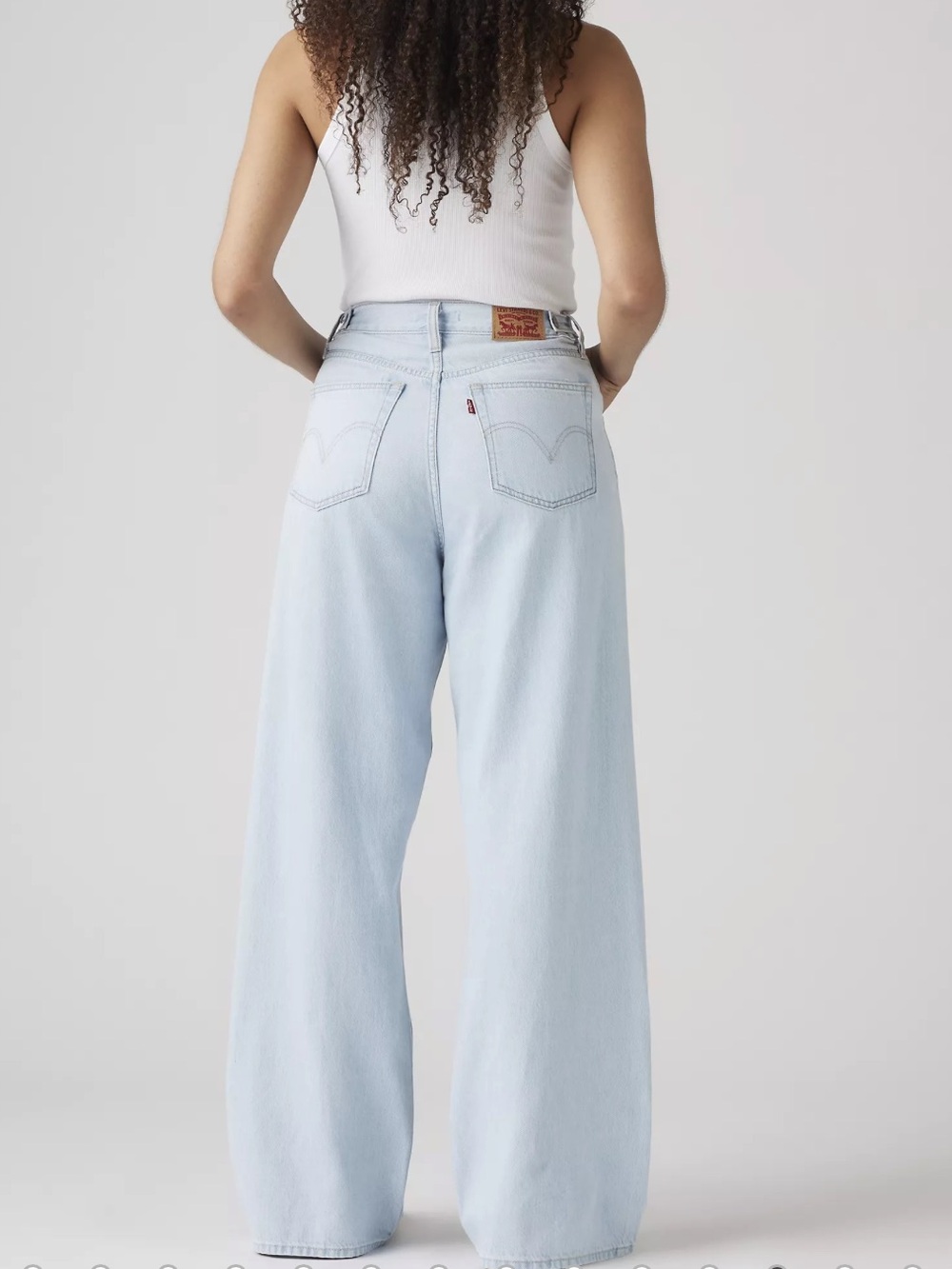 Levi’s Baggy Dad High-Rise Wide Leg Jeans in Light Acid Washed Blue - Picture 5 of 10